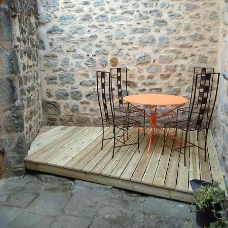 Maison De La Tour *